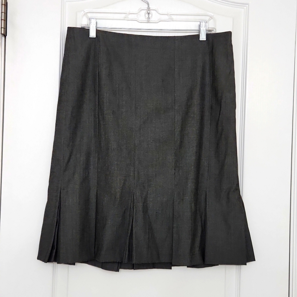 Gap pleated skirt, sz 12